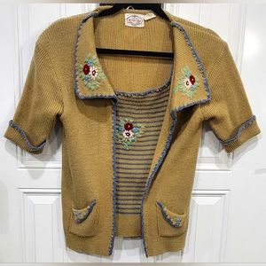 Vintage Noodle Soup beige sweater blouse floral embroidery women's (no s…